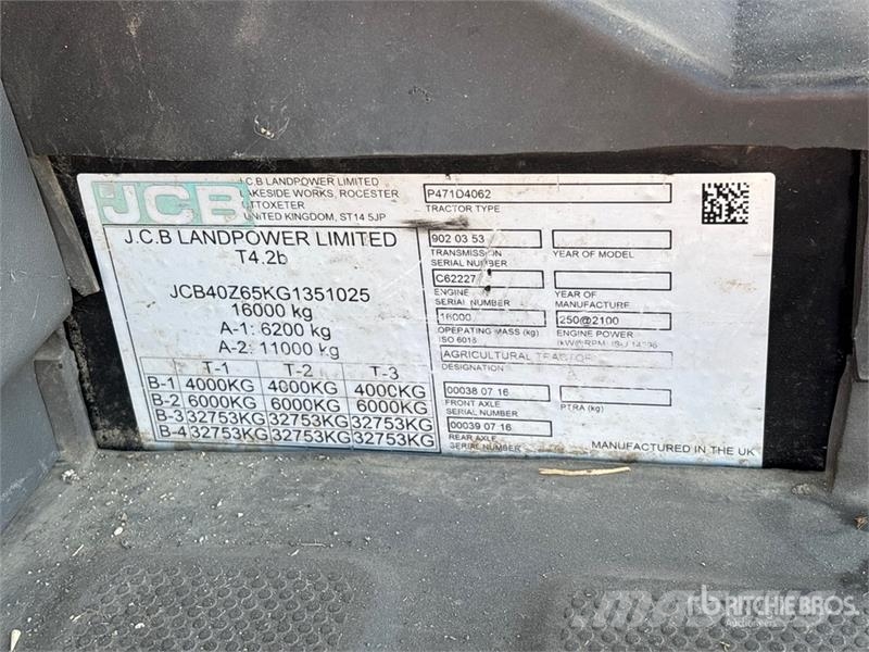 JCB Fastrac 8330 4WD Tractor Трактори