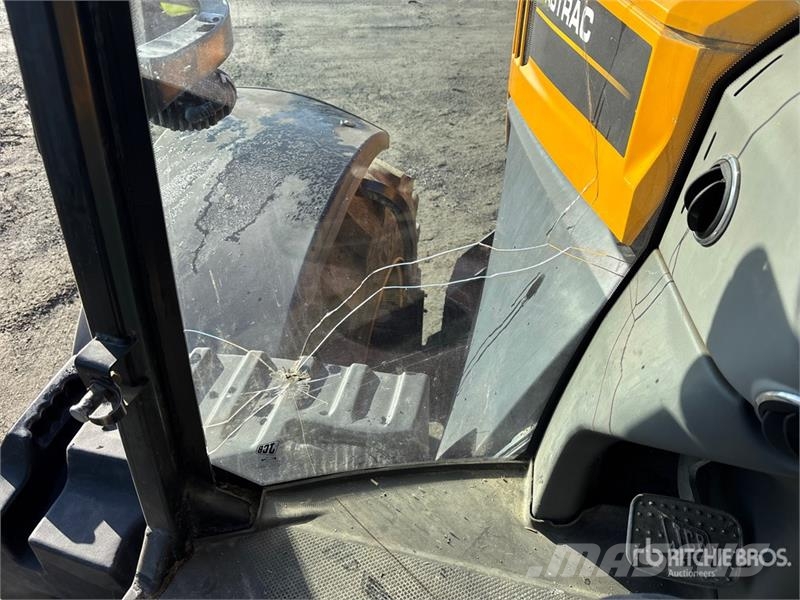JCB Fastrac 8330 4WD Tractor Трактори