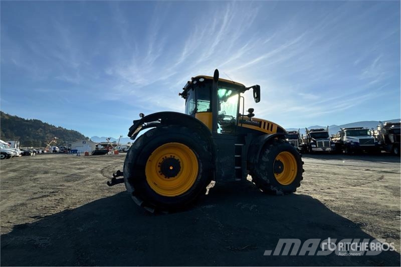 JCB Fastrac 8330 4WD Tractor Tractores