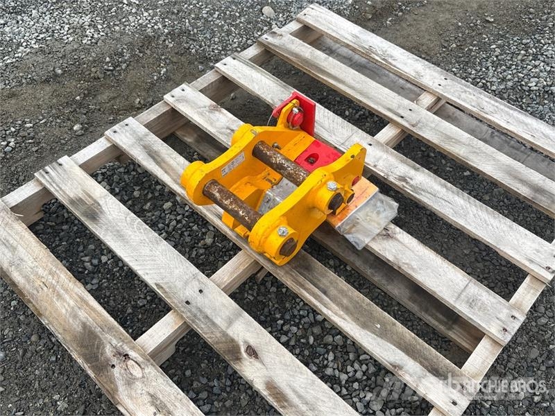 JCB Quick Coupler - Fits 803/804/1CX Brze spojke