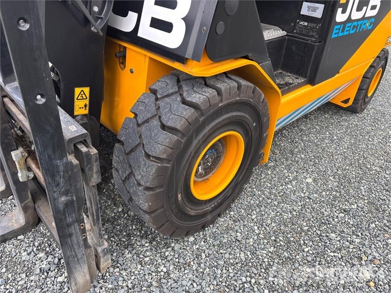 JCB TLT 66-40E 5575 lb Electric Forklift (Unused) Электропогрузчики