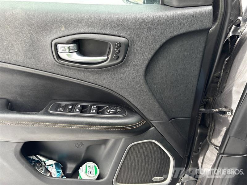 Jeep Compass Limited 4x4 SUV Cars