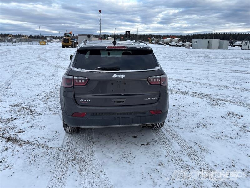 Jeep Compass Limited 4x4 SUV Biler