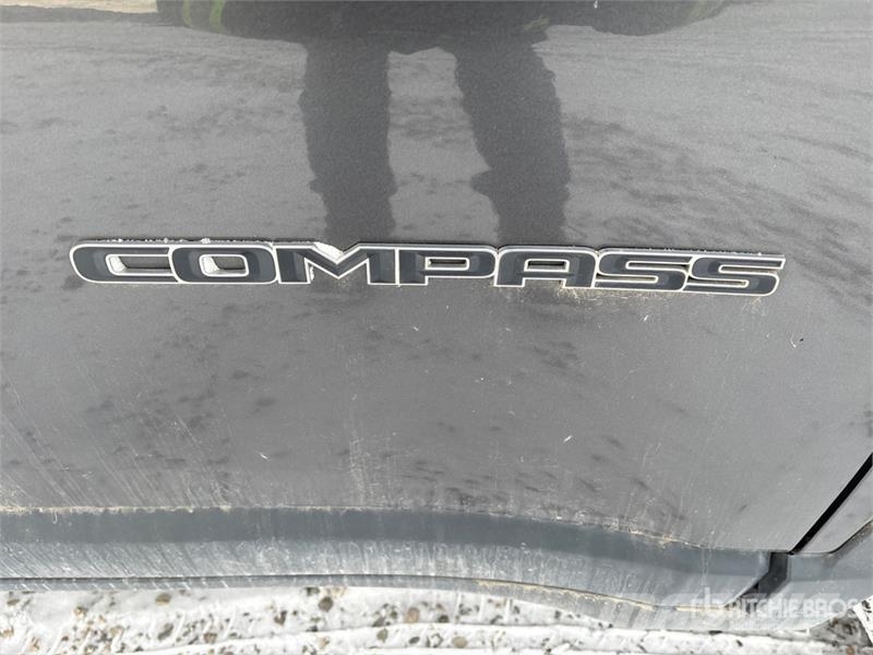 Jeep Compass Limited 4x4 SUV Biler