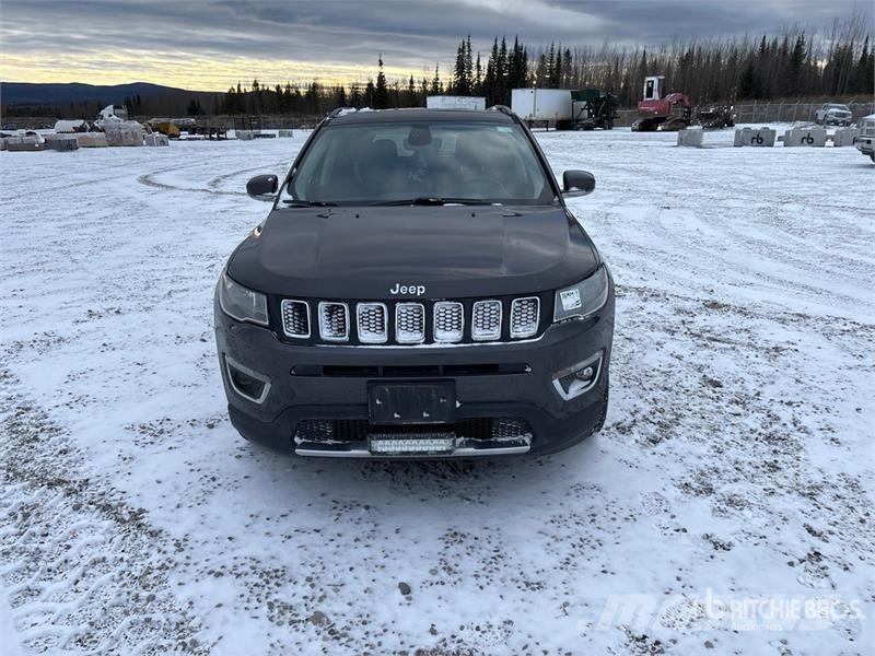 Jeep Compass Limited 4x4 SUV Biler