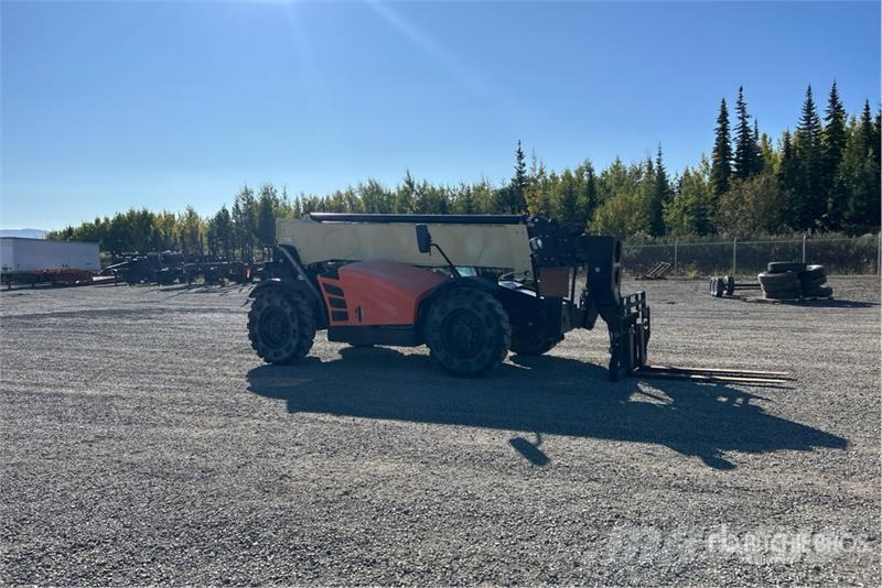 JLG 1055 Chariot télescopique
