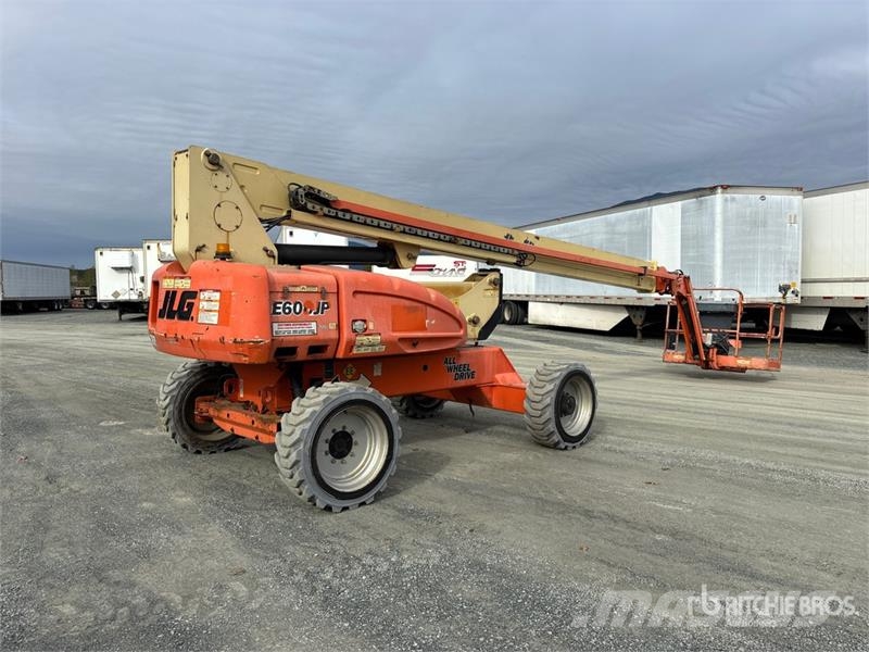 JLG E600JP 4WD Electric Articulating Boom Lift Articulated boom lifts