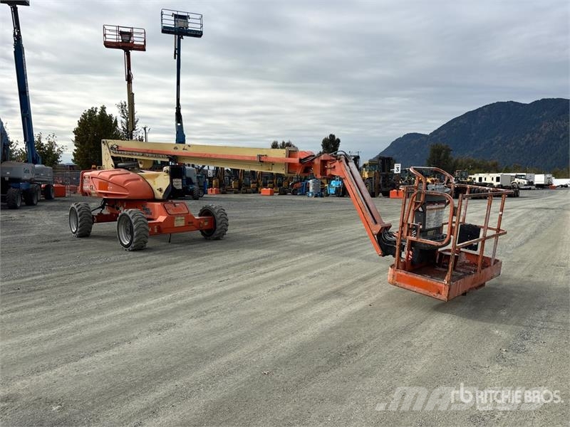 JLG E600JP 4WD Electric Articulating Boom Lift Articulated boom lifts