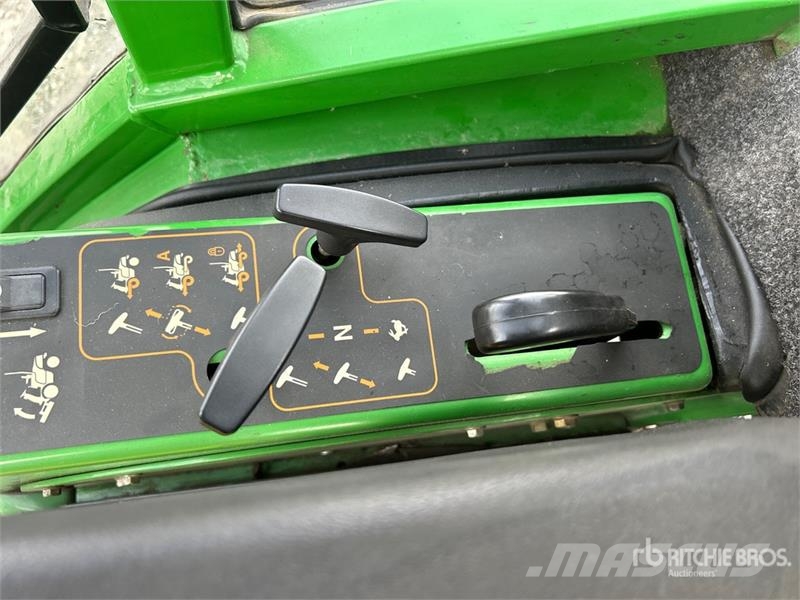 John Deere 1545 Reitermäher