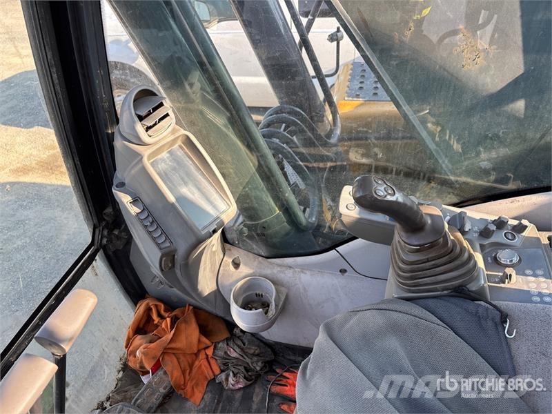 John Deere 180G LC Bagri goseničarji