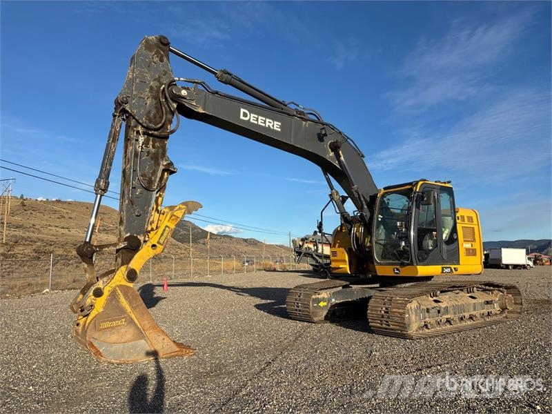 John Deere 245 P-Tier Paletli ekskavatörler
