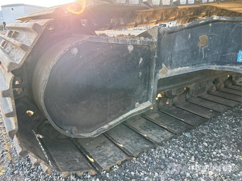 John Deere 245 P-Tier Paletli ekskavatörler