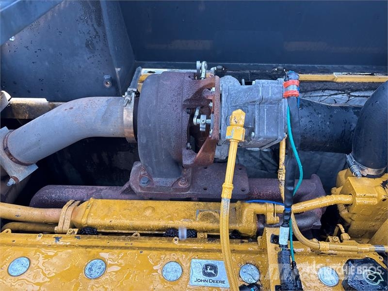 John Deere 250G LC Gravemaskiner på larvebånd