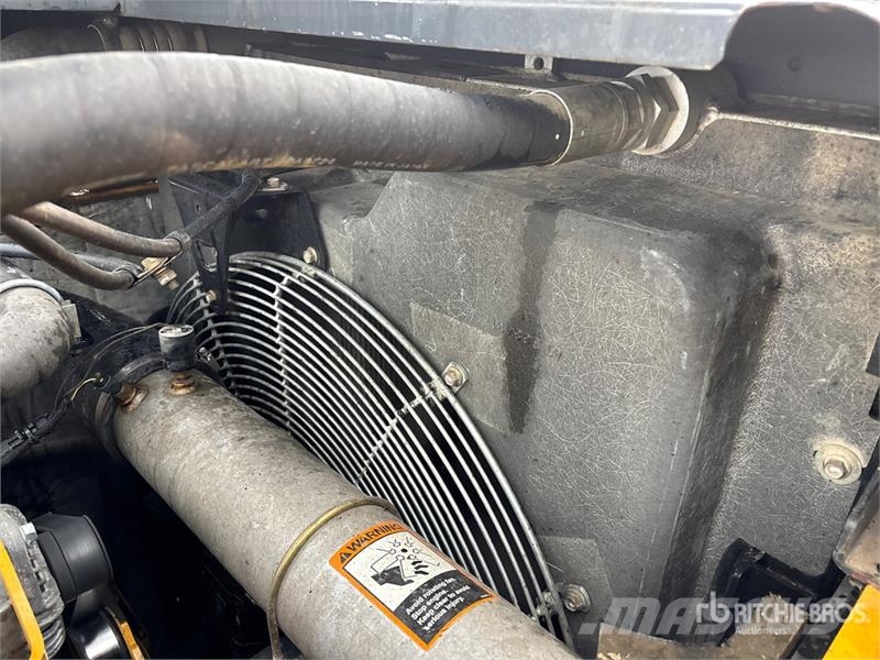 John Deere 250G LC Gravemaskiner på larvebånd