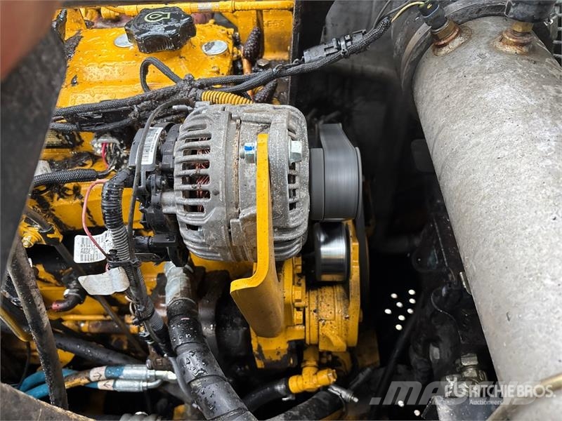 John Deere 250G LC Gravemaskiner på larvebånd