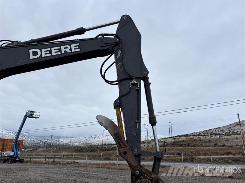 John Deere 250G LC Gravemaskiner på larvebånd