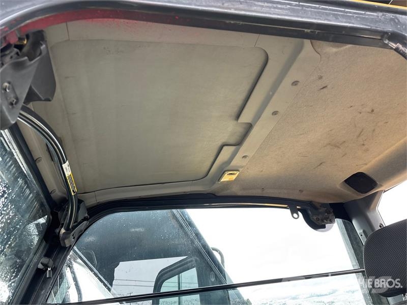 John Deere 250G LC Gravemaskiner på larvebånd