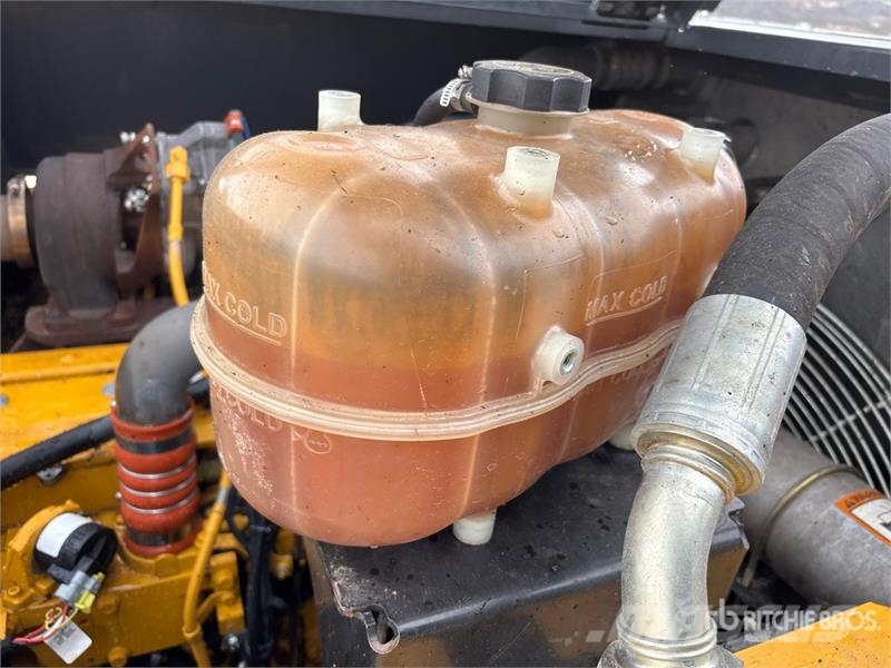 John Deere 250G LC Gravemaskiner på larvebånd