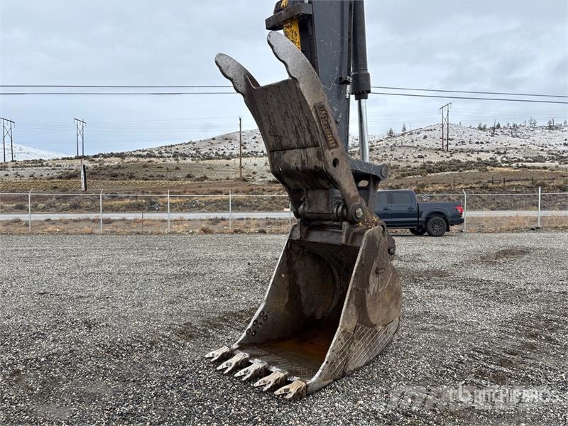 John Deere 250G LC Gravemaskiner på larvebånd