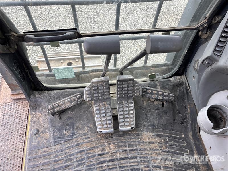 John Deere 250G LC Rupsgraafmachines
