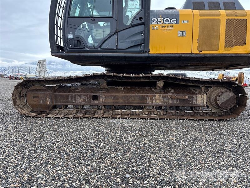 John Deere 250G LC Gravemaskiner på larvebånd