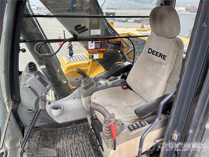 John Deere 250G LC Rupsgraafmachines