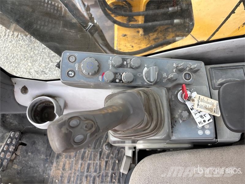 John Deere 250G LC Rupsgraafmachines