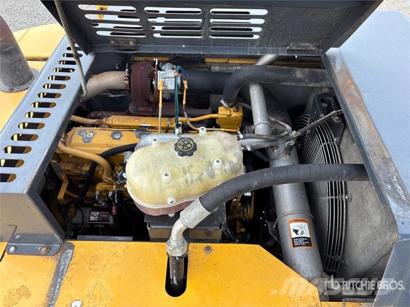 John Deere 250G LC Rupsgraafmachines