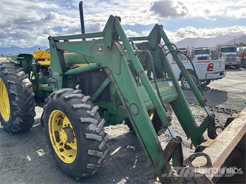John Deere 2955 Traktori