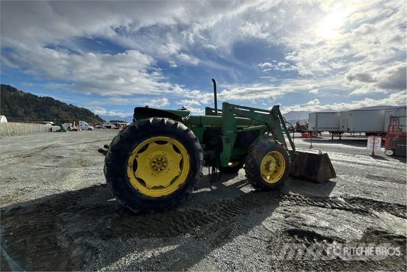 John Deere 2955 Traktori