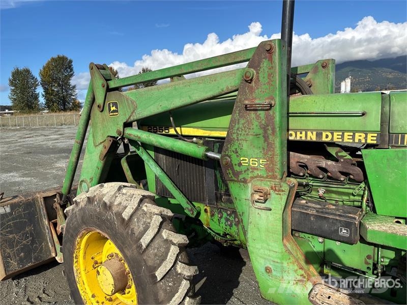 John Deere 2955 Traktori