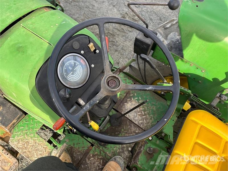 John Deere 2955 Traktori