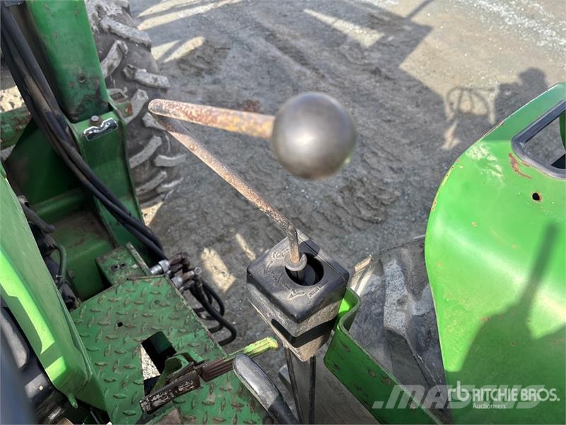 John Deere 2955 Traktori
