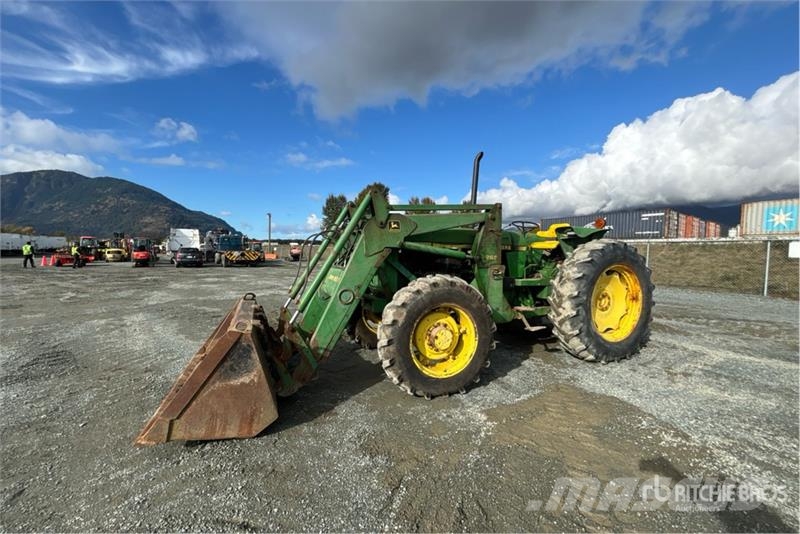 John Deere 2955 Traktori