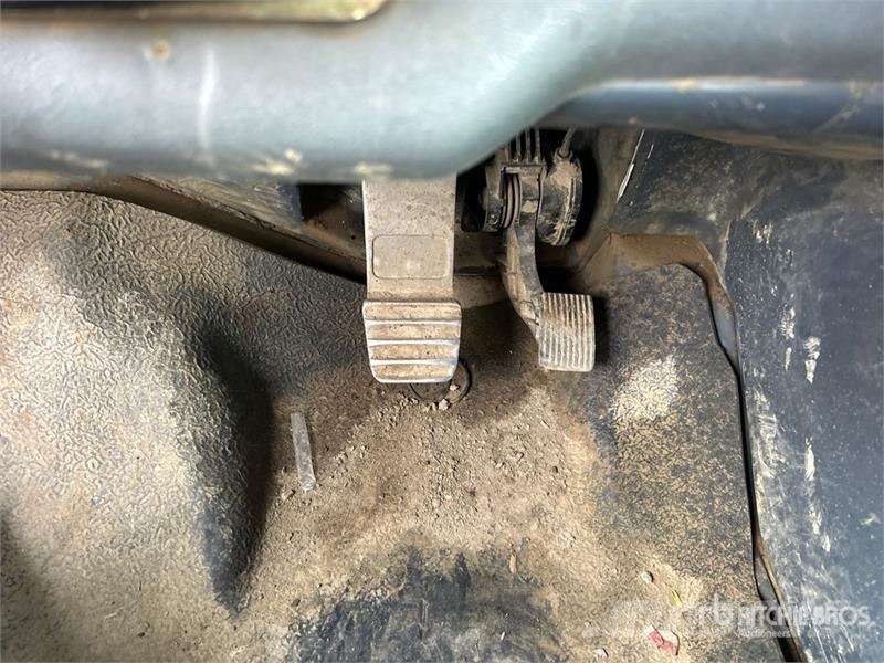 John Deere 300D Шарнирно-сочленённые самосвалы