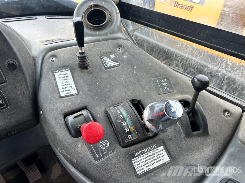 John Deere 300D Шарнирно-сочленённые самосвалы
