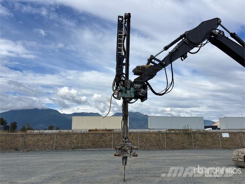 John Deere 300GLC Tracked Excavator Beltegraver