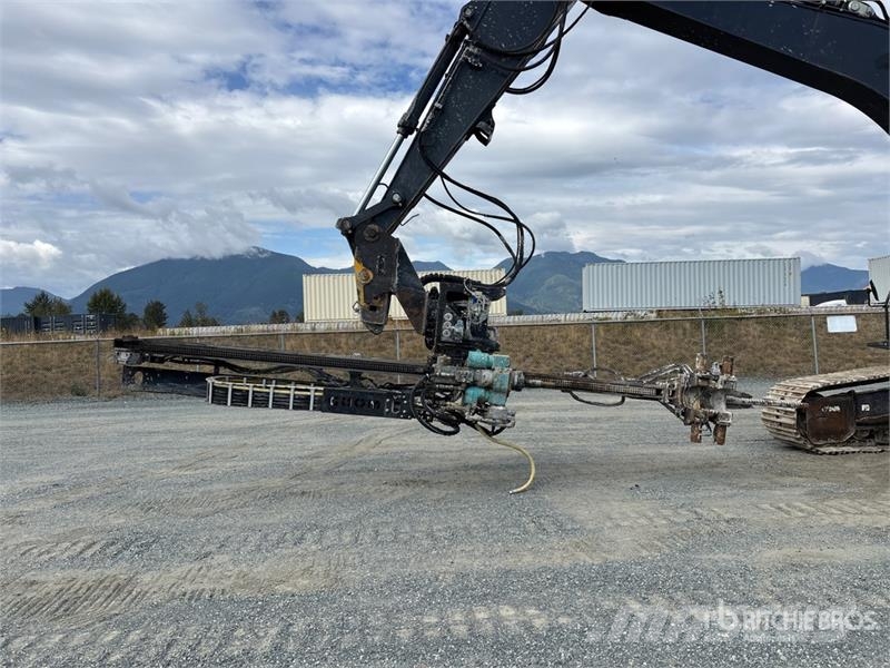 John Deere 300GLC Tracked Excavator Beltegraver