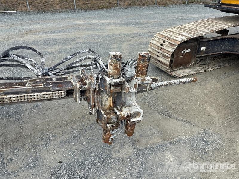 John Deere 300GLC Tracked Excavator Beltegraver