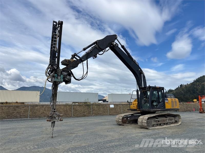 John Deere 300GLC Tracked Excavator Beltegraver