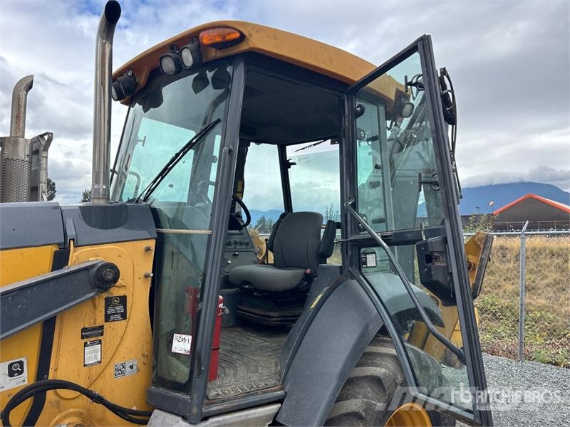 John Deere 310SL 反铲装载机