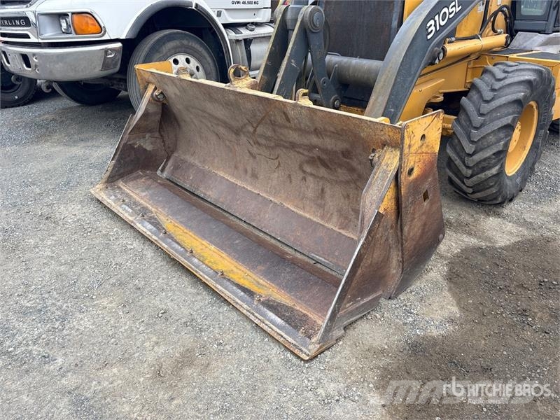 John Deere 310SL 反铲装载机