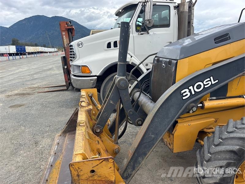 John Deere 310SL 反铲装载机