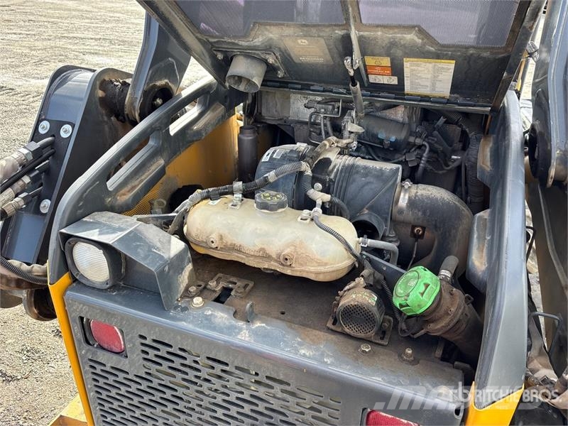John Deere 324G Two-Speed High Flow Skid Steer Loader Lietoti riteņu kompaktiekrāvēji