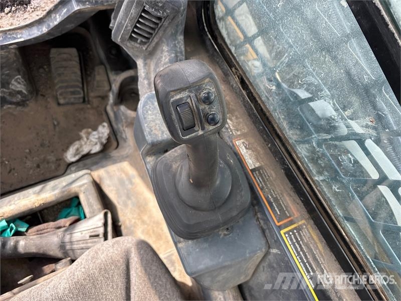 John Deere 324G Two-Speed High Flow Skid Steer Loader Lietoti riteņu kompaktiekrāvēji