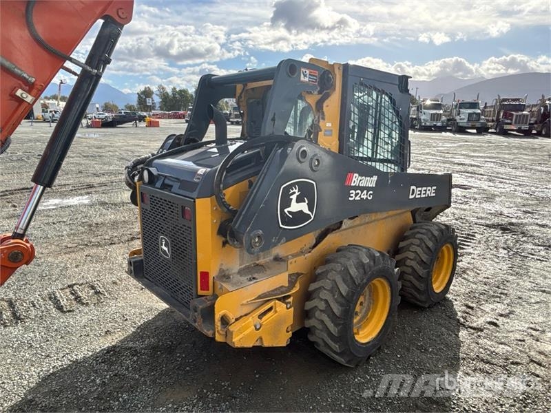 John Deere 324G Two-Speed High Flow Skid Steer Loader Lietoti riteņu kompaktiekrāvēji