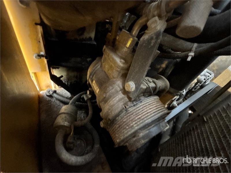 John Deere 326D Schrankladers