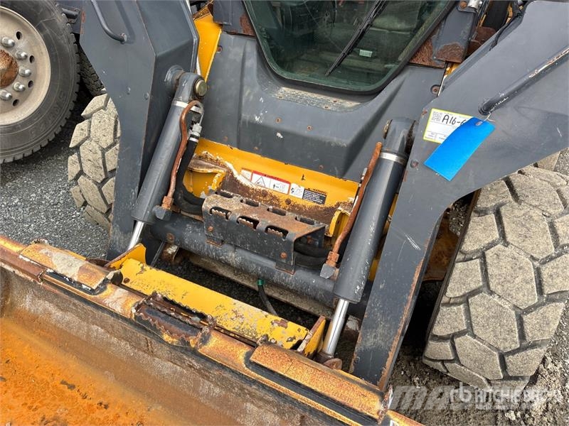 John Deere 326D Schrankladers