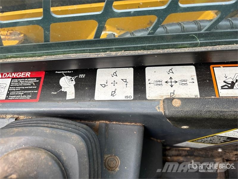 John Deere 326D Schrankladers
