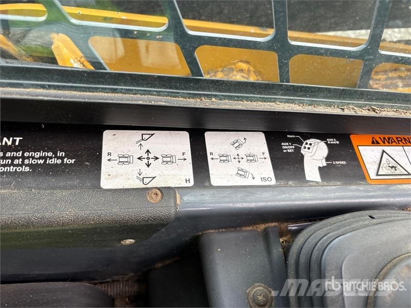 John Deere 326D Schrankladers